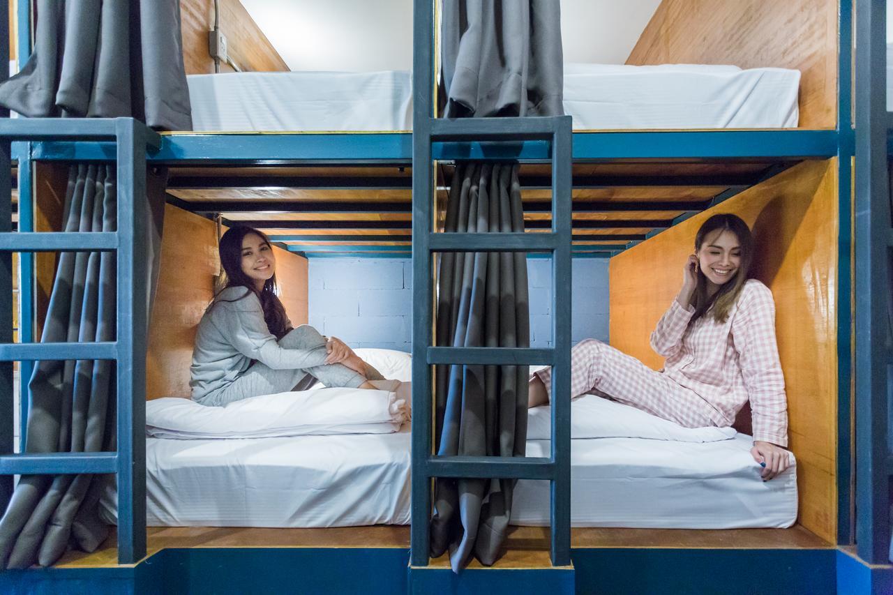 Funwahn Hostel And Cafe Chiang Mai Buitenkant foto