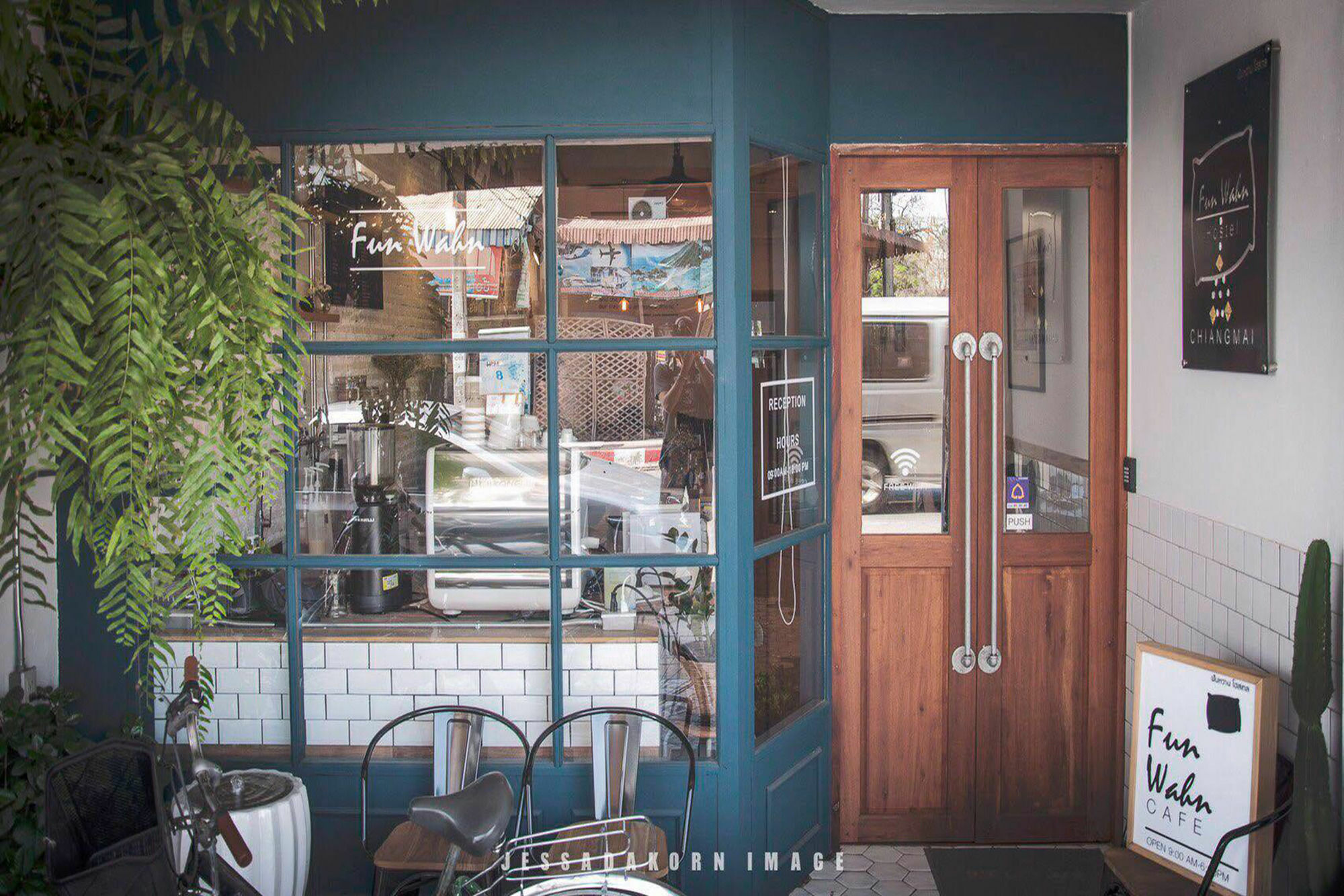 Funwahn Hostel And Cafe Chiang Mai Buitenkant foto